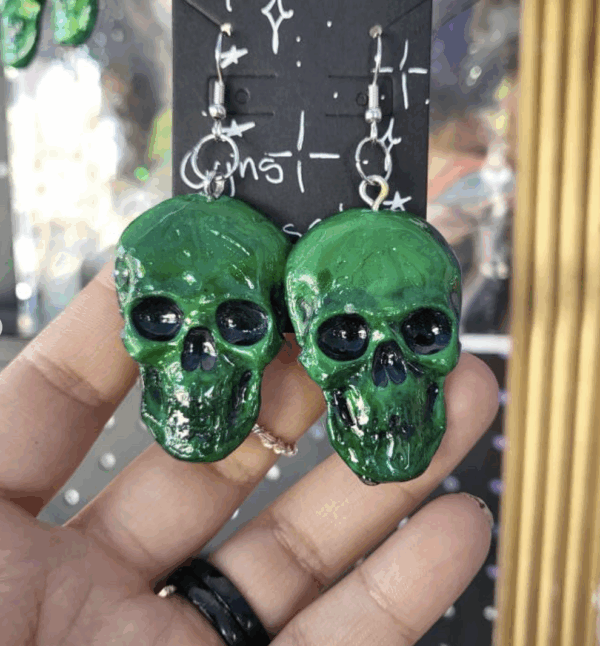 Death Earrings 💀💋🖤 - Image 3