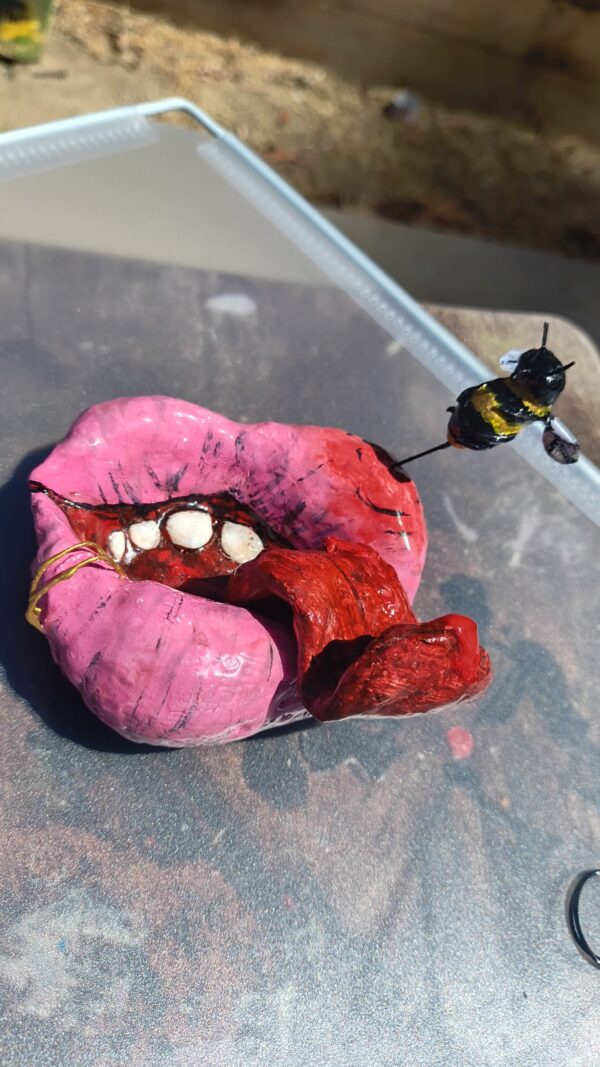 "Bee-utifully Thiccc 🐝" - Trashy Lips in Pink 🩷 - Image 3